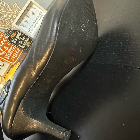 Bcbg heels - Picture 6 of 6